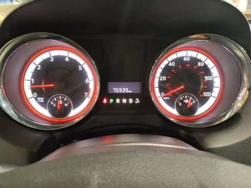 Used 2019 Dodge Grand Caravan SE w/ UConnect Hands-Free Group FWD image 23