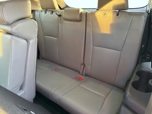 Used 2022 Toyota Highlander XLE image 29