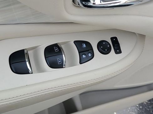 Used 2018 Nissan Murano Platinum w/ Cargo Package AWD/4WD image 17
