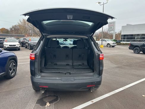 Used 2019 Chevrolet Traverse LT image 8