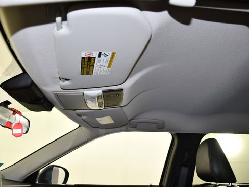 Used 2025 Mitsubishi Outlander SE AWD/4WD image 38