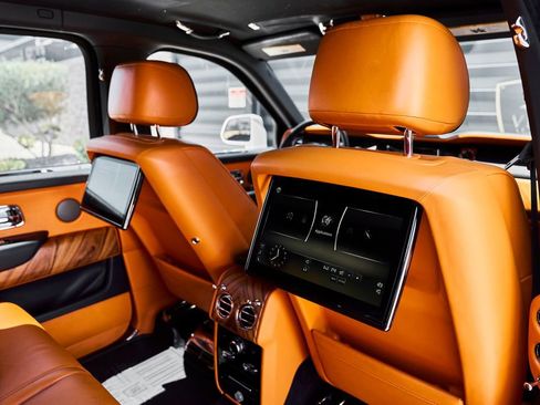 Used 2020 Rolls-Royce Cullinan AWD/4WD image 43