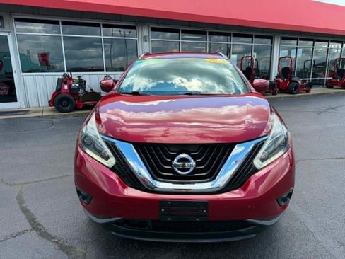 Used 2018 Nissan Murano SV FWD image 2