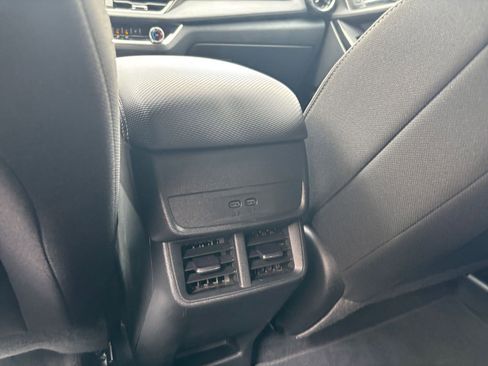 Used 2025 Chevrolet Equinox LT FWD image 23
