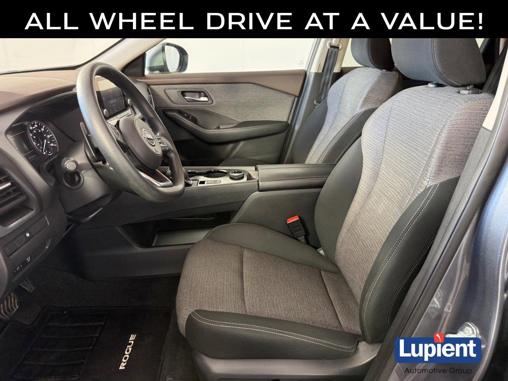Used 2023 Nissan Rogue SV AWD/4WD image 18