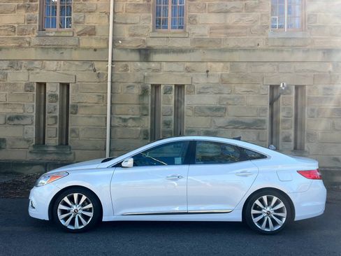 Used 2013 Hyundai Azera w/ Technology Pkg FWD image 7