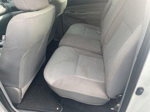 Used 2014 Toyota Tacoma 2WD Double Cab image 10