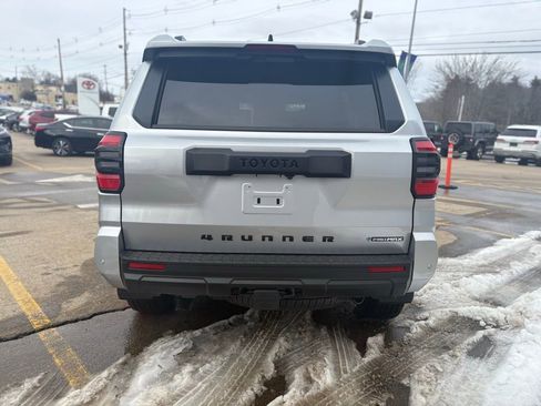 New 2026 Toyota 4Runner 4WD image 6