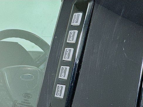 Used 2016 Ford F150 XLT image 30