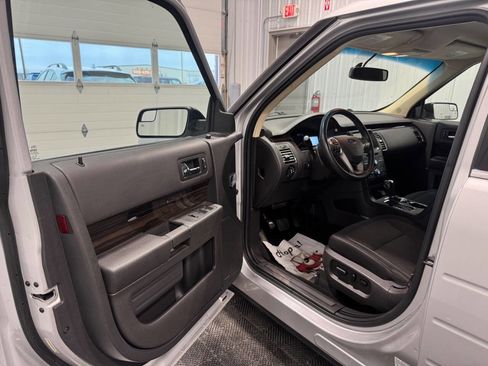 Used 2019 Ford Flex SEL image 6