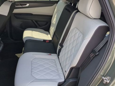 New 2026 Volkswagen Atlas Cross Sport SEL Premium R-Line AWD/4WD image 18