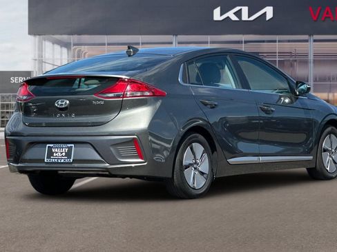 Used 2022 Hyundai Ioniq SE FWD image 4