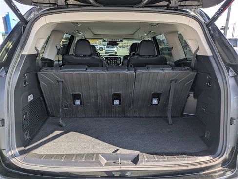 Used 2023 Subaru Ascent Touring image 14