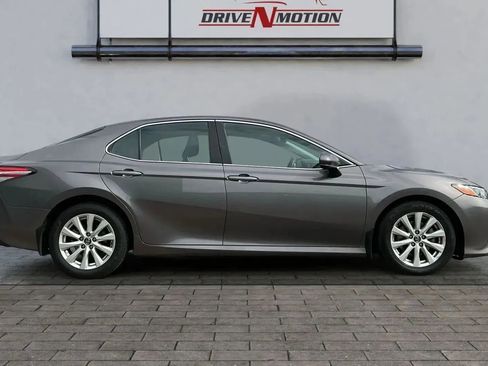 Used 2020 Toyota Camry LE w/ Carpet Mat Package image 3