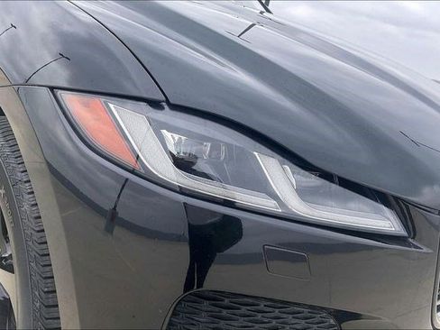 Used 2021 Jaguar F-PACE S image 33