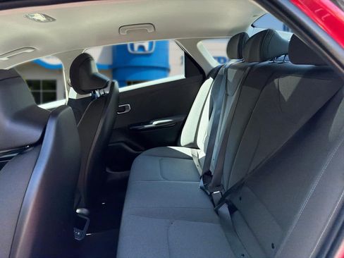 Used 2025 Kia K4 FWD image 27