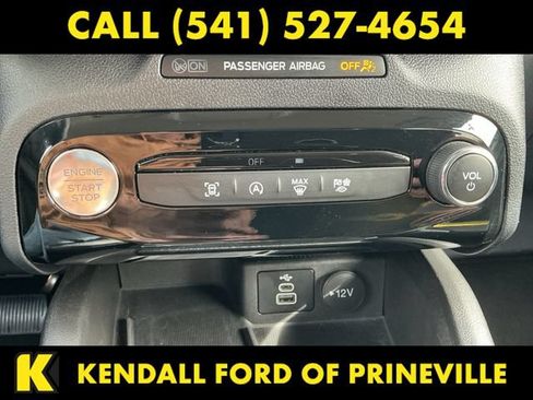 Used 2025 Ford Escape Platinum AWD/4WD image 29