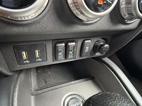 Used 2024 Mitsubishi Outlander Sport AWD image 33