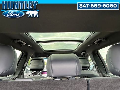 Used 2024 Lincoln Nautilus Reserve w/ Equipment Group 202A image 13