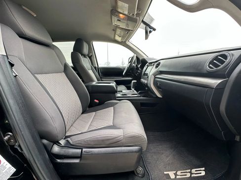 Used 2016 Toyota Tundra SR5 w/ SR5 Upgrade Package image 15