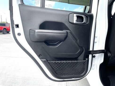 Used 2021 Jeep Wrangler Unlimited Sport S image 17