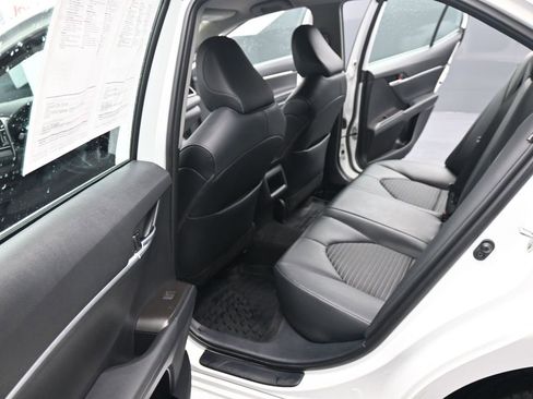 Used 2023 Toyota Camry SE image 16