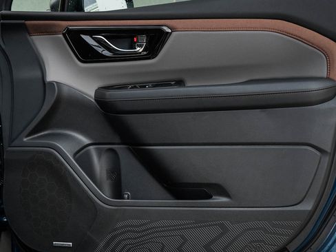 New 2026 Subaru Forester Sport AWD/4WD image 10