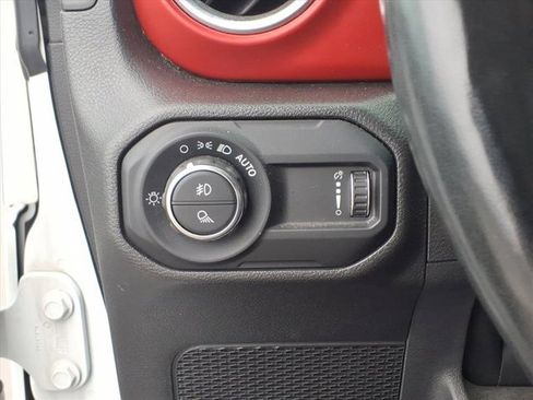 Used 2023 Jeep Gladiator Rubicon w/ Cold Weather Group image 21