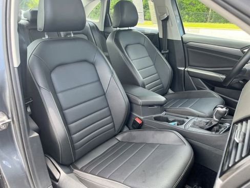 Used 2022 Volkswagen Jetta SE image 34