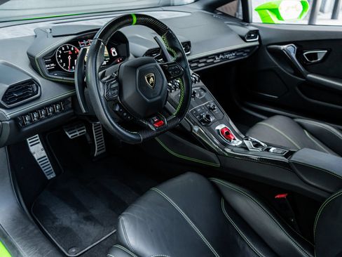 Used 2015 Lamborghini Huracan LP 610-4 AWD/4WD image 5