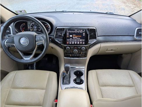 Used 2019 Jeep Grand Cherokee Limited image 31