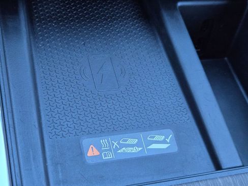 Used 2025 GMC Acadia Denali image 32