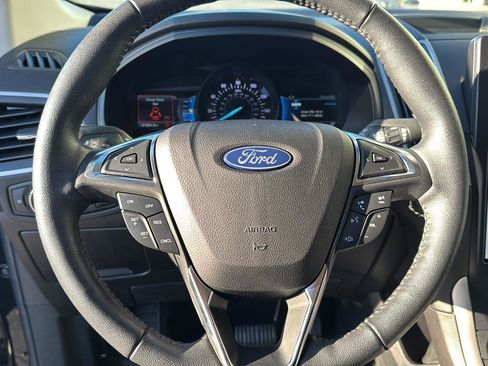 Used 2022 Ford Edge SEL w/ Sport Appearance Package image 17