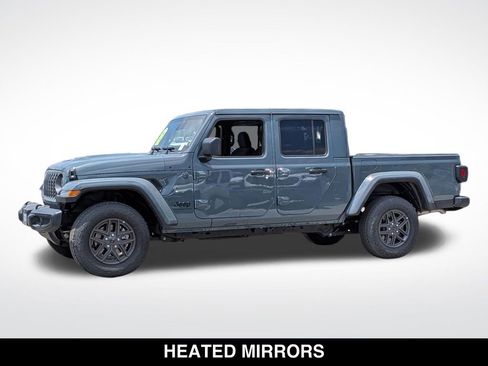 Used 2026 Jeep Gladiator Sport AWD/4WD image 4