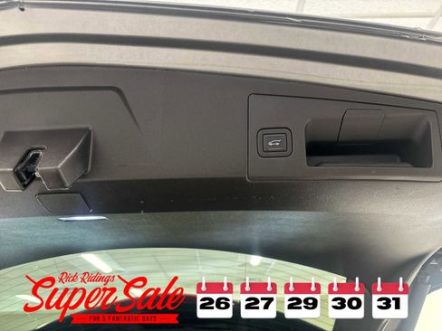 Used 2020 Cadillac XT5 Premium Luxury image 13