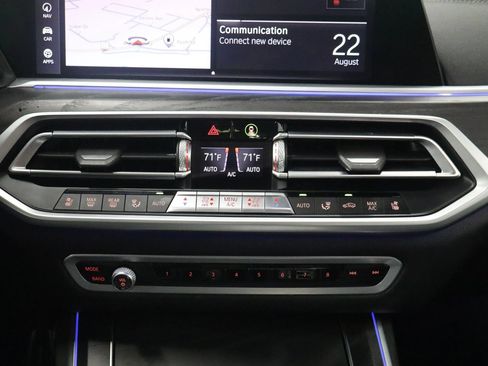 Used 2020 BMW X7 M50i AWD/4WD image 39