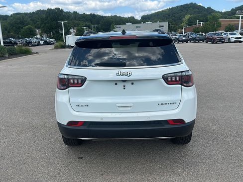 Used 2023 Jeep Compass Limited AWD/4WD image 4