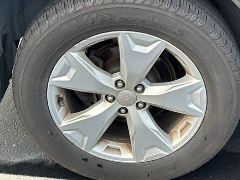 Used 2015 Subaru Forester 2.5i Limited image 13