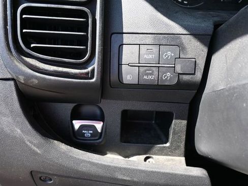 Used 2023 RAM ProMaster 2500 w/ Driver Convenience Group FWD image 20