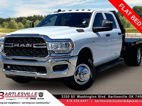 Used 2024 RAM 3500 Tradesman w/ Chrome Appearance Group AWD/4WD image 1