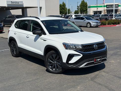 Used 2022 Volkswagen Taos S AWD/4WD image 3