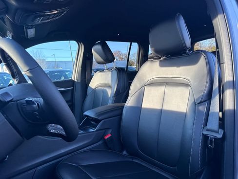 New 2025 Jeep Grand Cherokee Limited w/ Black Appearance Package AWD/4WD image 13