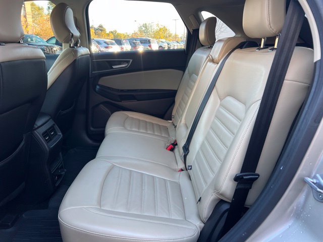 Used 2018 Ford Edge SEL w/ Equipment Group 201A AWD/4WD image 18