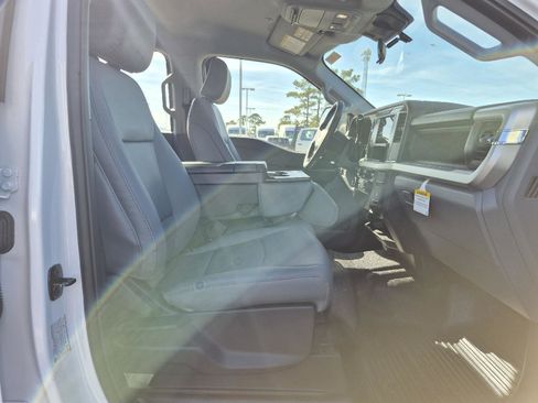 New 2026 Ford F550 4x4 Crew Cab image 20