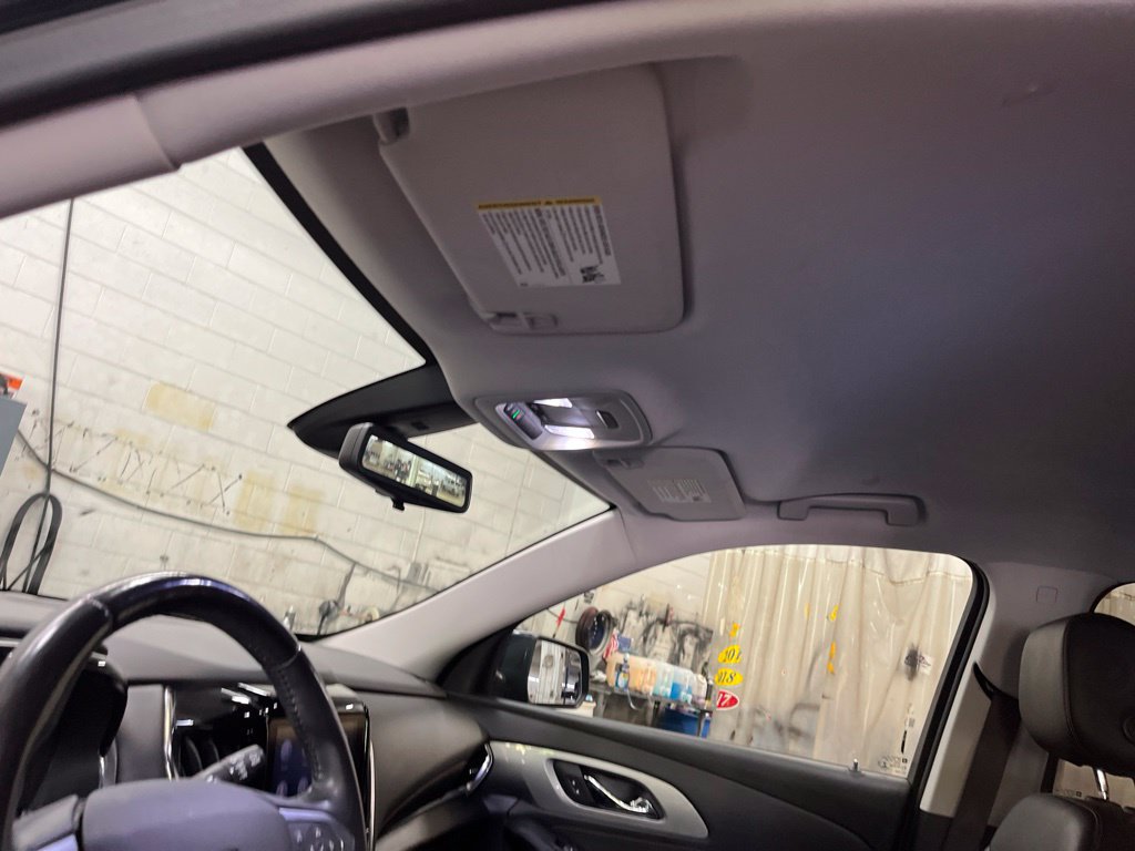 Used 2021 Chevrolet Traverse RS FWD image 17
