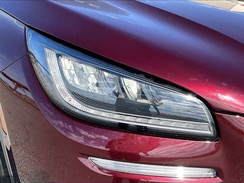 Used 2020 Lincoln Corsair Reserve w/ Equipment Group 201A image 12