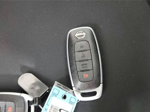 Used 2024 Nissan Sentra SV FWD image 21