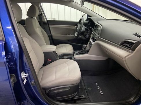 Used 2019 Hyundai Elantra SE image 21