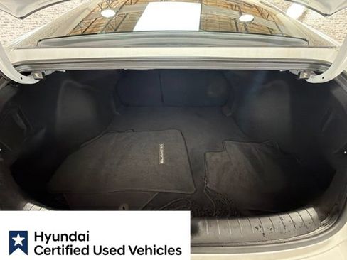 Certified 2025 Hyundai Elantra SEL FWD image 15