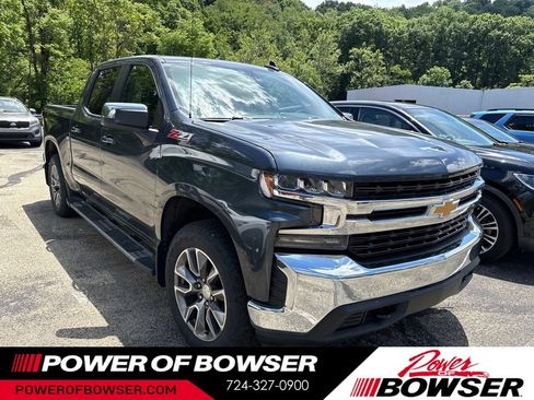 Used 2022 Chevrolet Silverado 1500 LT AWD/4WD image 3